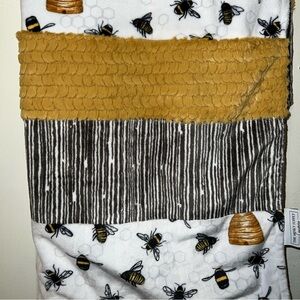 Baby bee Minky blanket